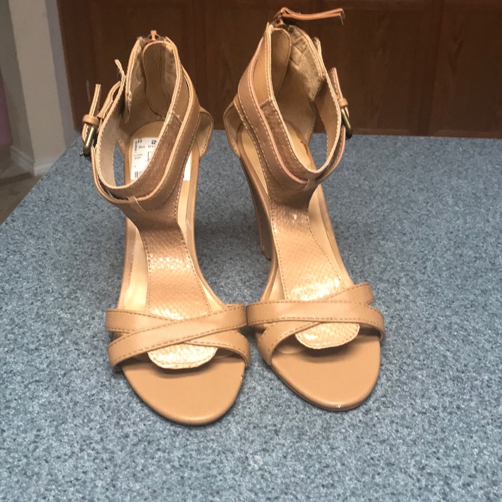 Size 7 heels